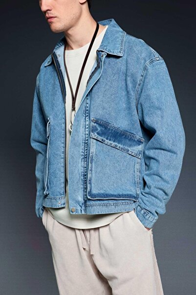 ablukaonline Ανδρικό τζιν μπουφάν με oversized τσέπες μπλε