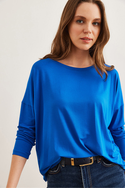 Olalook Saks kék viszkóz blúz - Crew nyakú, denevérfüggöny BLZ- 19002588