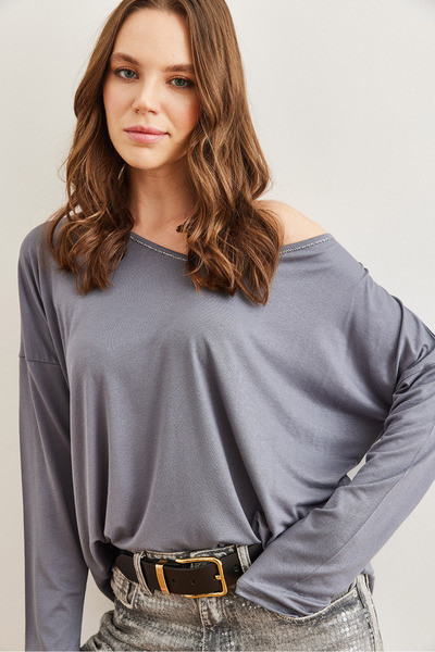 Olalook Dámská tmavě šedá stříbrná blůza s viskózovým výstřihem do V Blz- 19002747