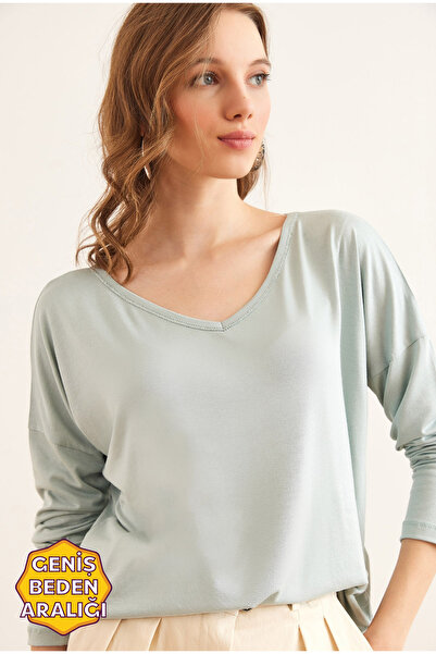 Olalook Kadın Su Yeşili Gümüş Dikiş Detaylı V Yaka Viskon Bluz BLZ-19002747