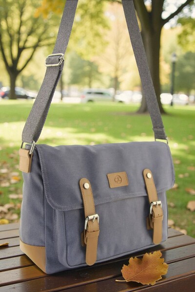 QUB CLUB Unisex Canvas Business School Messenger Bag