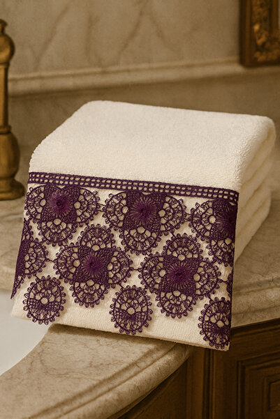 Çeyiz Bahçesi Πετσέτα με βελόνα κρεμ μούρο