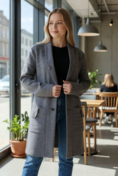 Star Fashion Women's knitted cardigan with buttons and pockets