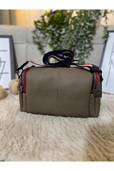 MODANTA Sports and Dynamic Adjustable Strap Women's Bag