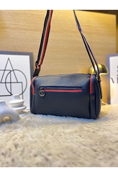 MODANTA Sports and Dynamic Adjustable Strap Women's Bag