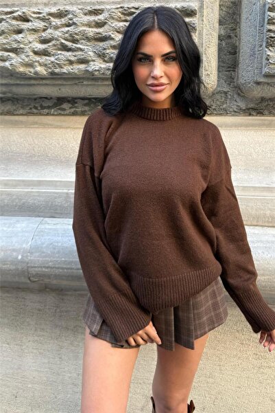 WeShaya Coffee Soft Textured Crew Neck Ribbed Detailed Loose Knit Sweater