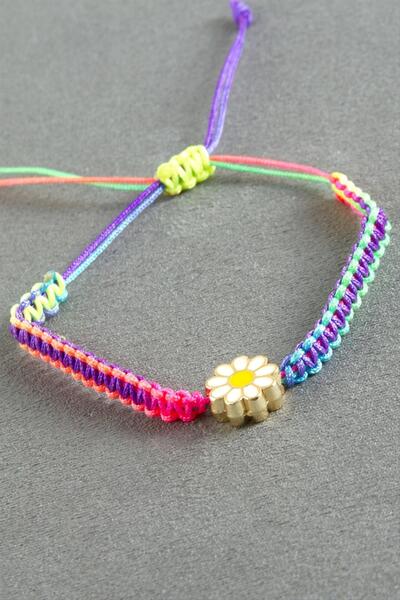 Angel Of Life سوار من خيط مكرامية على شكل زهرة الأقحوان