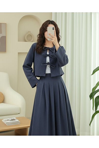 MissRunin Önü Bağcıklı Etekli Kaşe Takım