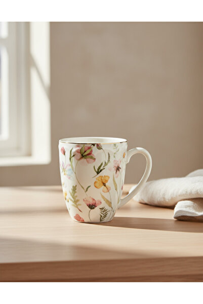 REDTAG كوب مطبوع عليه زهور بيضاء (14 أونصة)