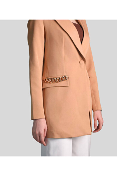 MQ Formal long-sleeved jacket with a chain detail on the pocket