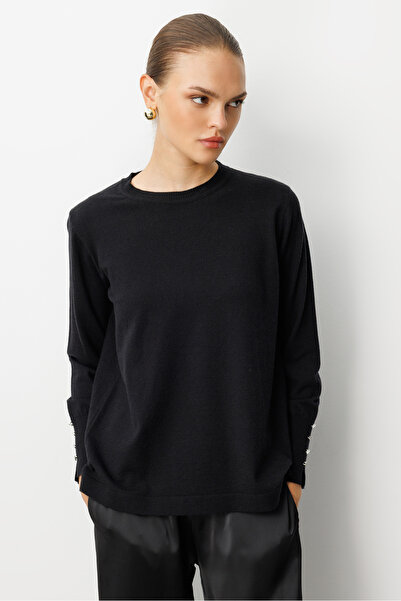 Mizalle Kol Düğmeli Siyah Yuvarlak Yaka İnce Triko Kazak