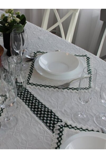 Nicoratex Rectangular white tablecloth with white and green lace and set of 6 white napkins with green lace