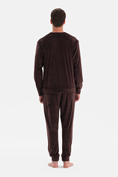 Dagi Καφέ μακρυμάνικο βελούδινο μπλουζάκι με λαιμόκοψη και παντελόνι σετ πιτζάμες