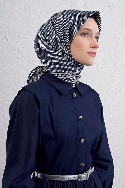 Armine وشاح كلاسيكي منقوش سيفت حرير تويل 9404D 86