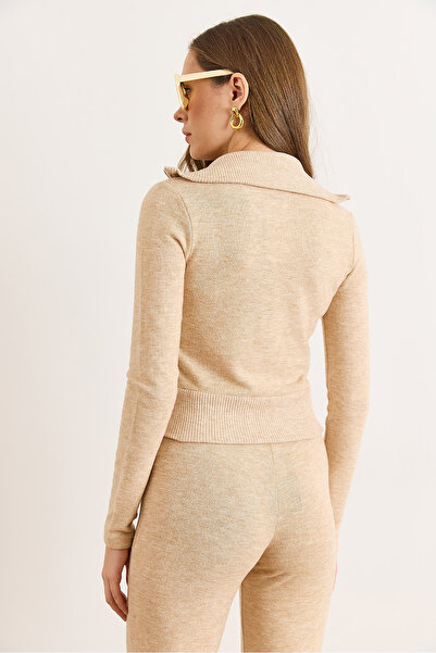 Olalook Women's Beige Collar Detailed Zippered Soft Zippered Jacket Ckt-19000496