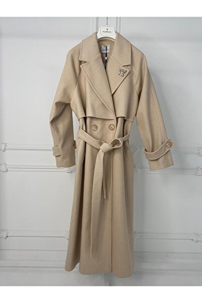 Moodbasic Brooched Collar Coat