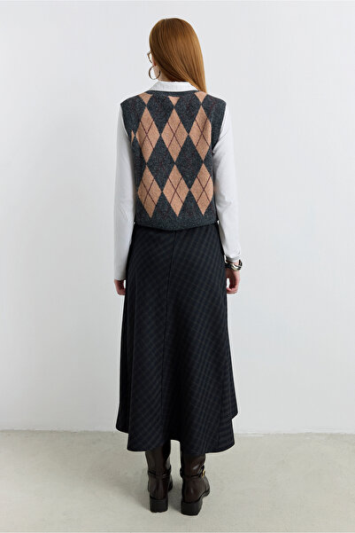 Babushka Black Plaid Midi Skirt