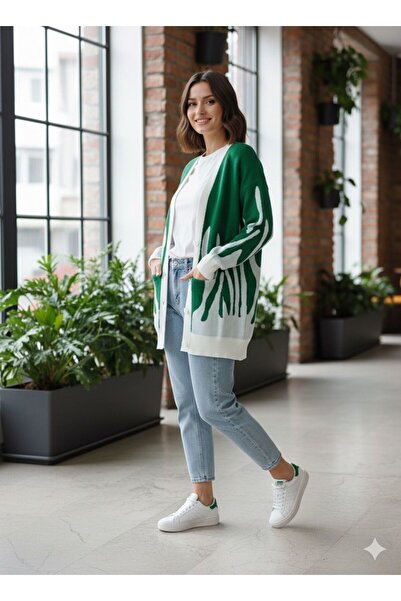 Cockatoo Women's Oversized Knitwear Cardigan Colorful Loose Block Patterned