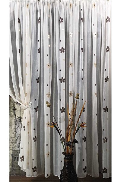 Mastel Perdea crem model M2 confectionata cu rejansa