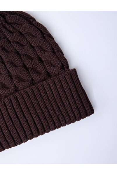 Jimmy Key Bitter Brown Hair Braided Patterned Beanie