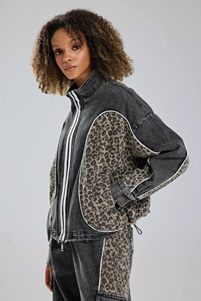 tw3 Women's Leopard Printed between Piped Detailed Design Denim Jacket