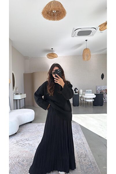 Buket Teke Black Double Layer Wrinkled Fabric Maxi Skirt