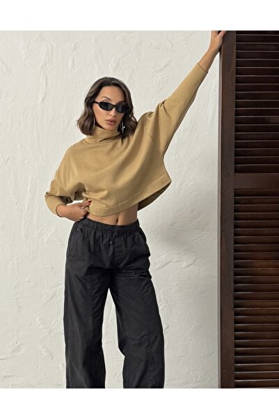 MELA ROSSA Women's Beige Mock Neck Batwing Sleeve 3 Thread Short Sweat Blouse