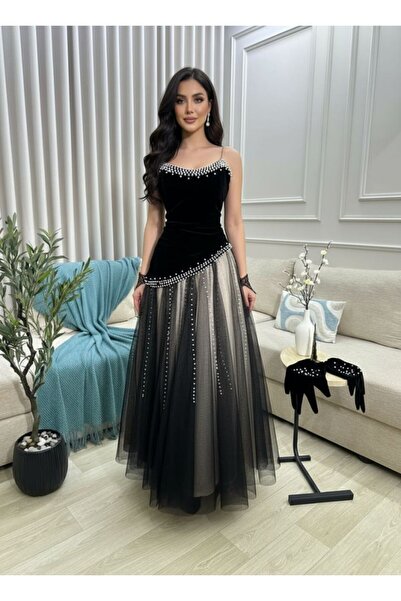 1186359 Embroidered wool dress with tulle