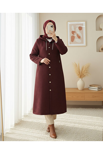 Modamorfo Long quilted coat with chain detail at the neck - burgundy