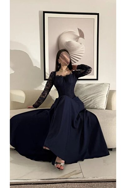 Genrics Barbie long evening dress with lace