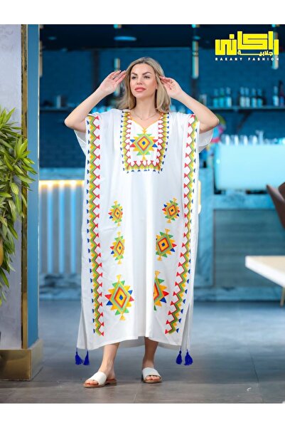 outline A reception jalabiya made of luxurious Egyptian cotton