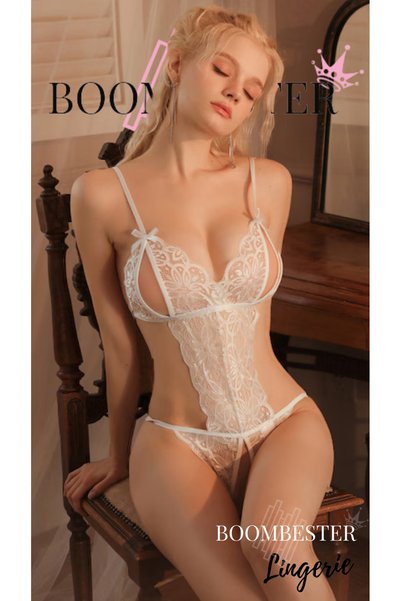 BoomBester Body alb transparent cu bretele adânci din dantelă – Lenjerie elegantă dintr-o singură piesă din dantelă