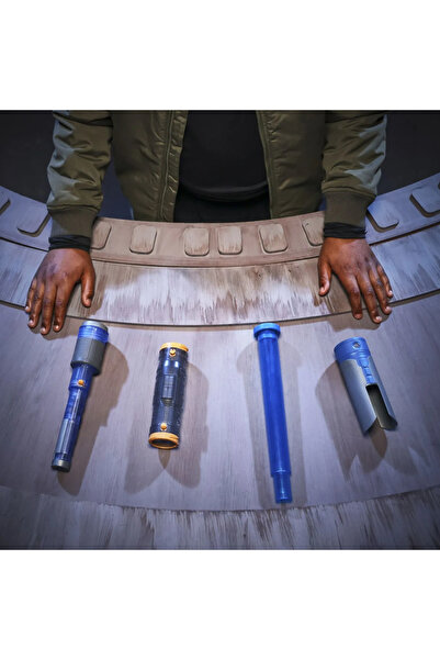 Star Wars ELECTRONIC LIGHTSABER POWER THE FORCE CAL KESTIS