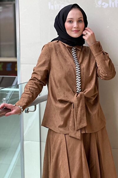 Ghisa Nubuck Shirt Skirt Set with Stone Embellished Tie Model on the Front