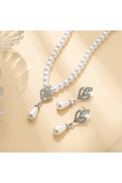 takantakana Trend, Zirkon Taşlı Beyaz İnci Gümüş Takı Seti, Ahşap Kutu içeris...