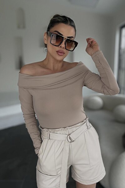 Eswomes Madonna Collar Crop Blouse Beige