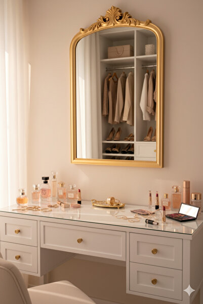 Generic Artistic mirrors with an arched frame – a touch of modern luxury