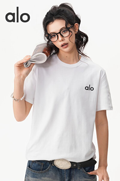 Alo street graffiti printed white short-sleeved T-shirt.