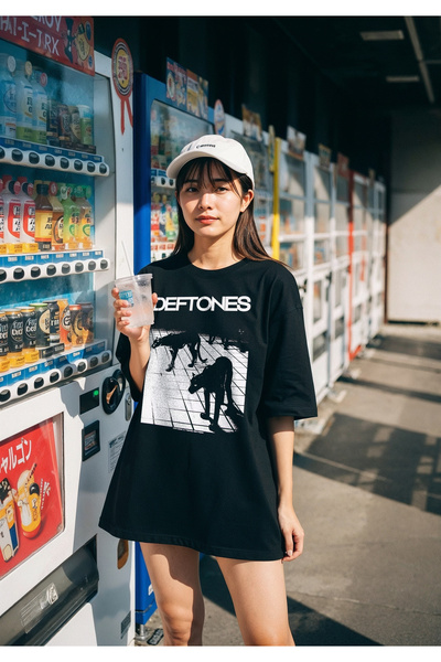 Freak Tshirt Black Color Deftones Printed Unisex Oversized Cut T-Shirt