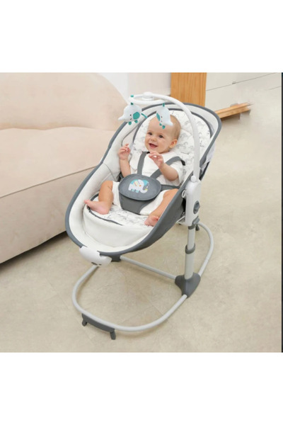 Mastela 6 in 1 Multi-Function Bassinet with Music & Vibration