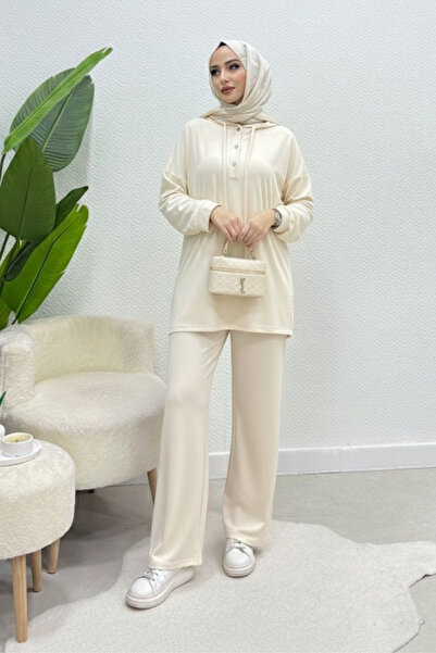 Tesettür Diyarı طقم حجاب من القماش المودال مع ياقة وأزرار ورباط - كريمي