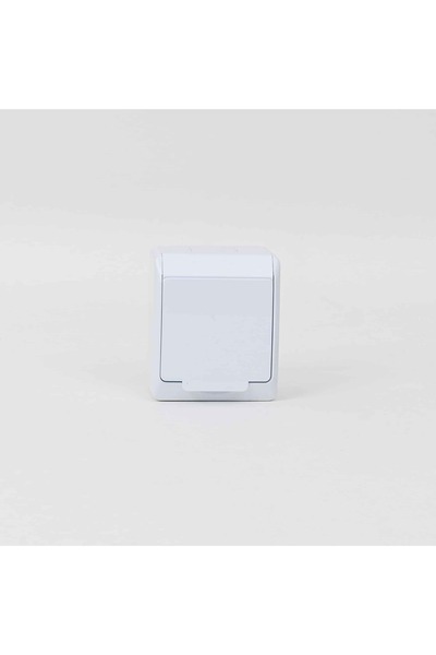 Hermes Simple white socket with cover, 16A/250, IP44 / ELPL-0324-02
