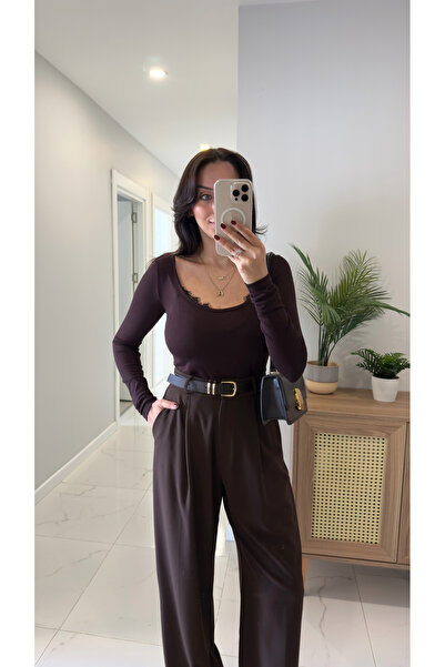 BİRCANÇİL بلوزة زوزو كوفي ذات ياقة بيضاوية ودانتيل