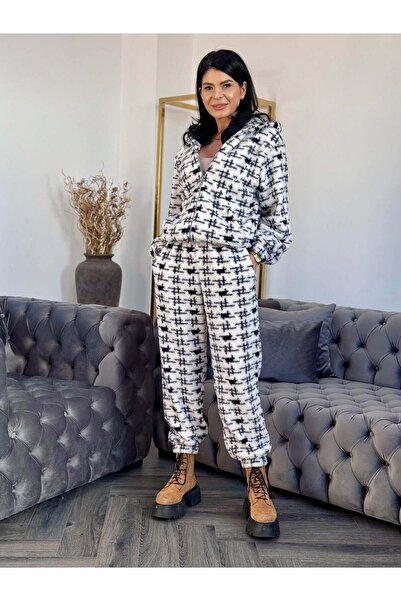 RAMONA BADESCU EXCLUSIVE Set made of fluffy material with zipper and geometric print