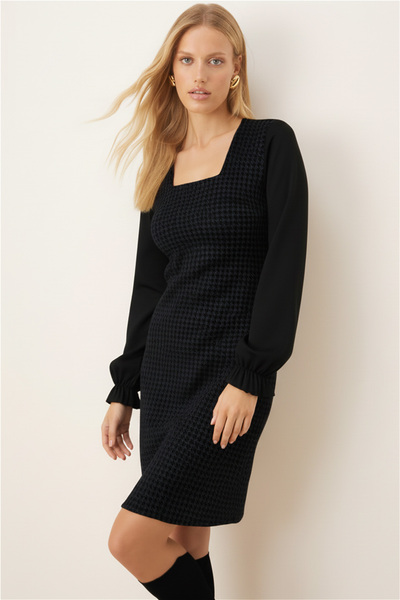 armonika Women's Smoked Plaid Square Neck Long Sleeve Dress Arm-22Y001182