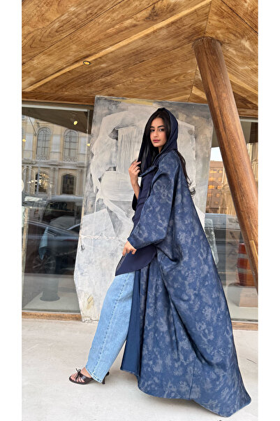 AYA عباية مطبوع باللون الأزرق الداكن