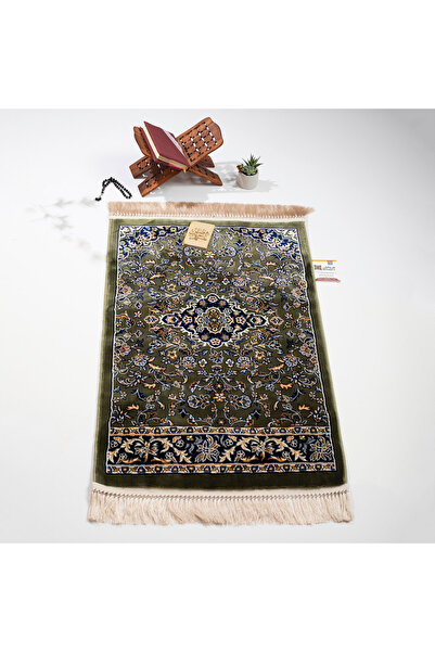 Segadty Rawdah prayer mat, padded with a design inspired by the Prophet's Mosque, in green, measuring 70x110,11mm