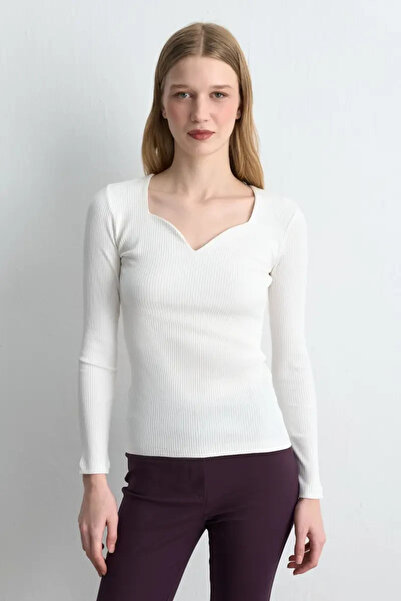 Gusto Heart Collar Cotton Blouse - Ecru