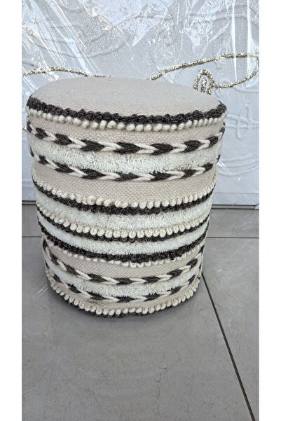 DEC51 Unique pouf chair with a modern design