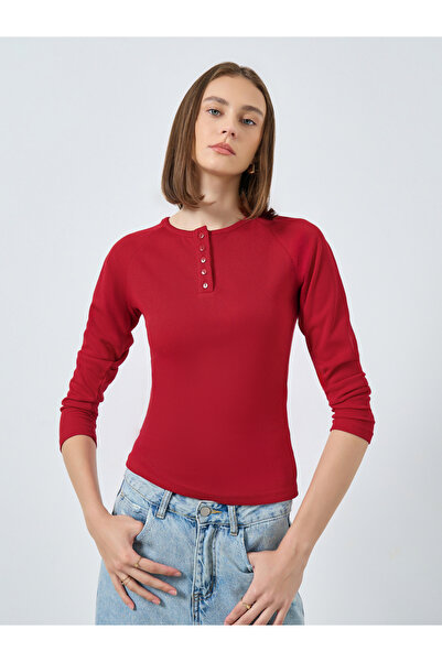Styli Red Ribbed Henley Neck T-Shirt